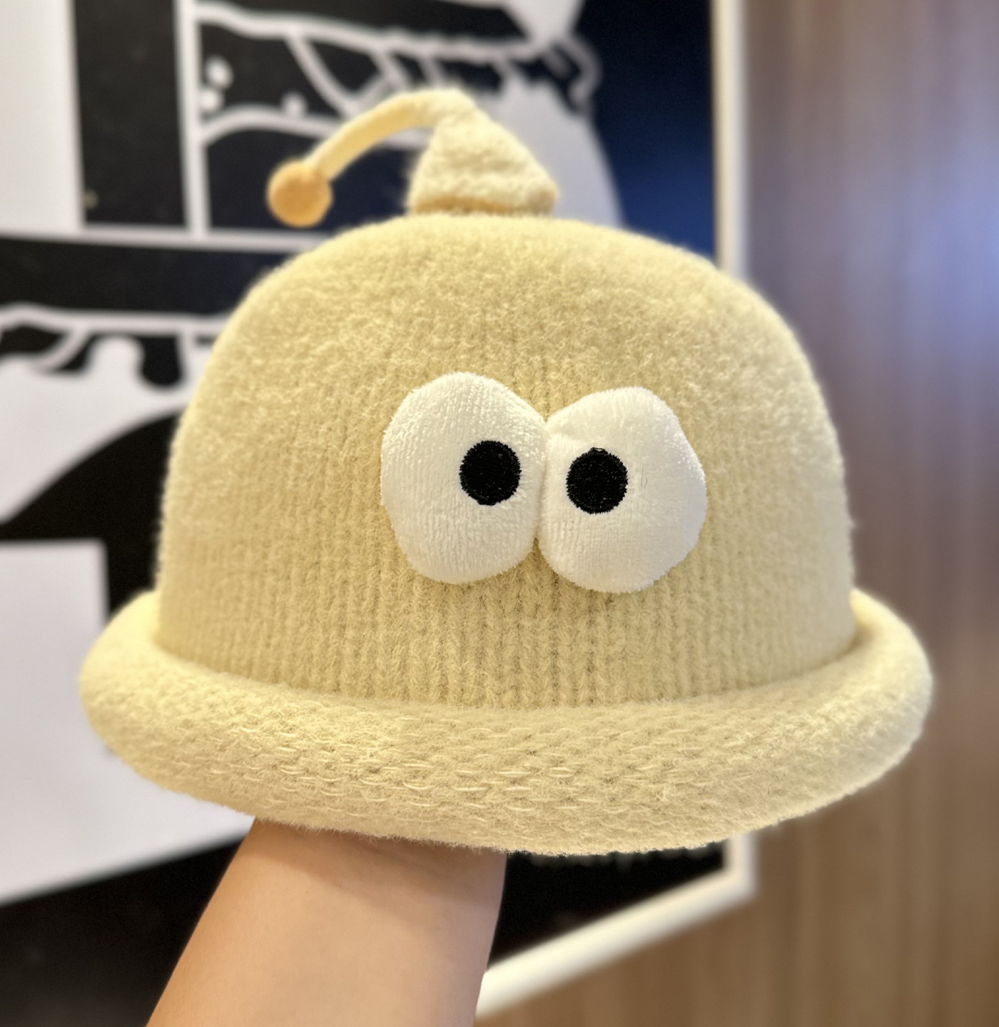 Playful Big-Eyed Garlic Knitte - đánh giá và giá Beanie Cuffed Knit